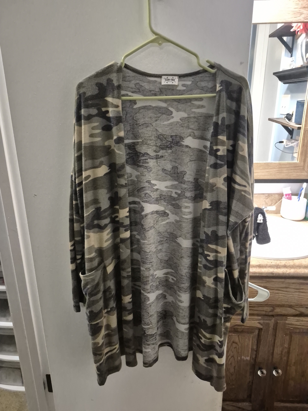 Open-Front Camo Tunic Cardigan in Olive/Gray - Relaxed Layering